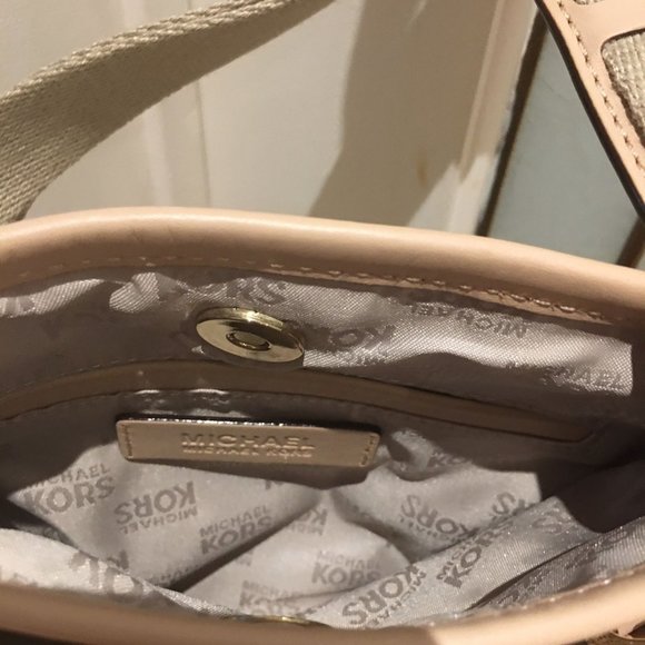 Michael Kors - Picture 4 of 4